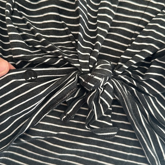 Lululemon - Picture 6 of 7